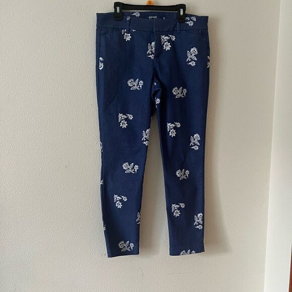 Women’s Old Navy Pixie Mid Rise pants floral size 6 - Picture 1 of 6